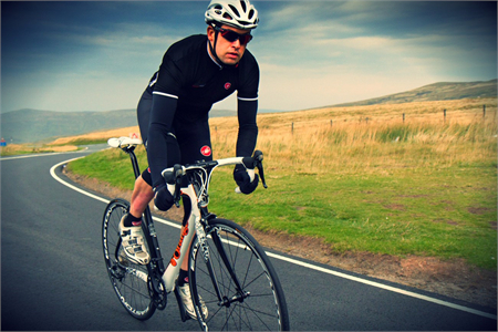 Xe đạp khung Nhôm hay Carbon khác gì nhau? Nên chọn loại nào?